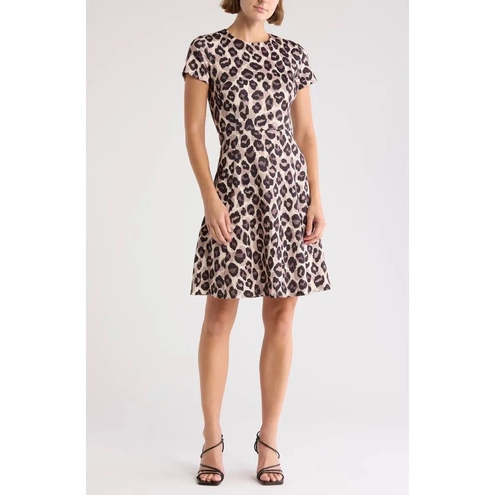Eliza j women’s leopard print short sleeve fit& flare mini dress  size 6 p